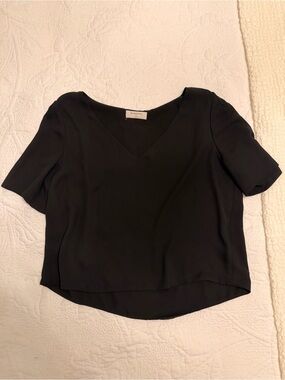 Babaton Black V-Neck Short Sleeve Top